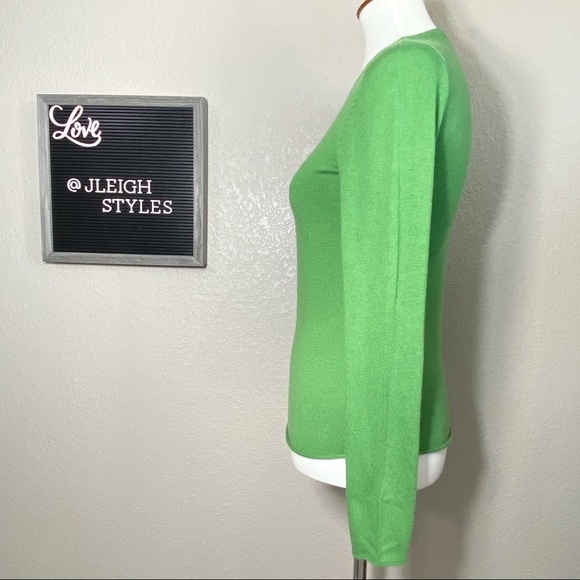 Green Crewneck Raw Hem Lightweight Sweater - Picture 5 of 8